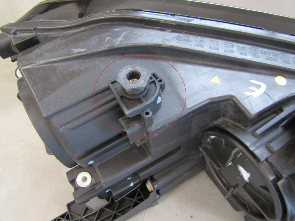 Prednji far VOLKSWAGEN VW SHARAN II 2 LIFT 15-22 xenon zakretni LH 7N1941751B