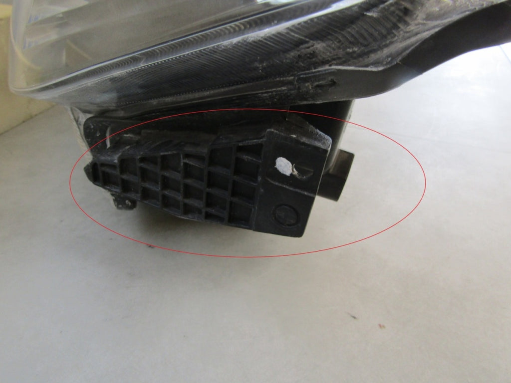 Prednji far SUZUKI VITARA 3 III LED 15-18 LH lijevi 100-18095