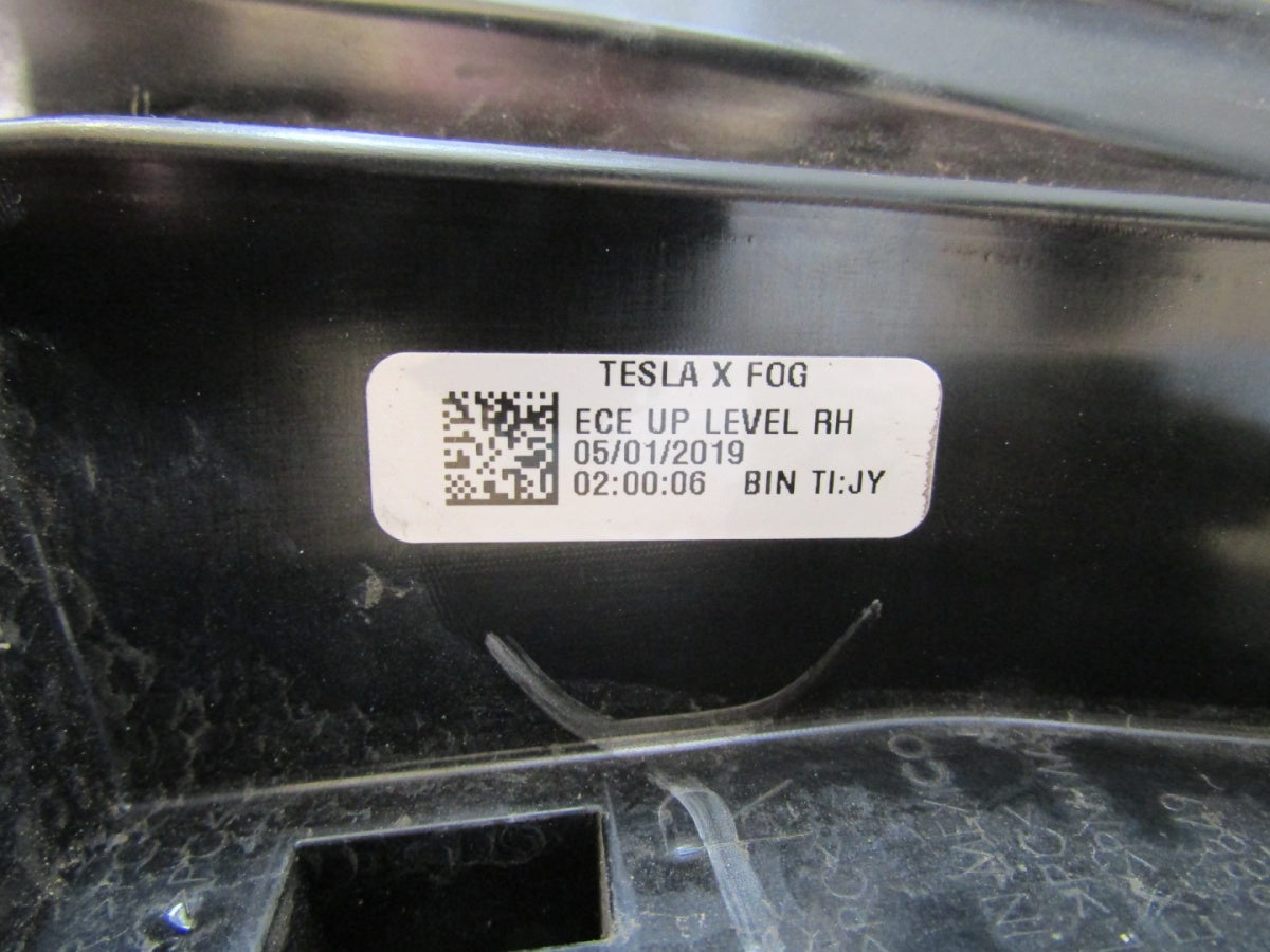 Prednji far TESLA MODEL X LED DRL HALOGEN 15- RH 103433100B