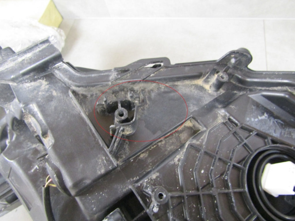Prednji far LEXUS IS 3 III LIFT FULL LED 16-19 RH desni