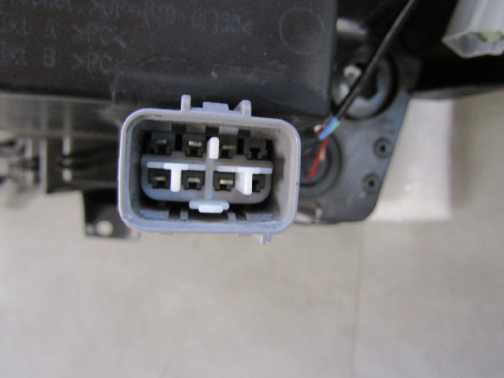 Prednji far SUZUKI VITARA LED LIFT 24- RH desni