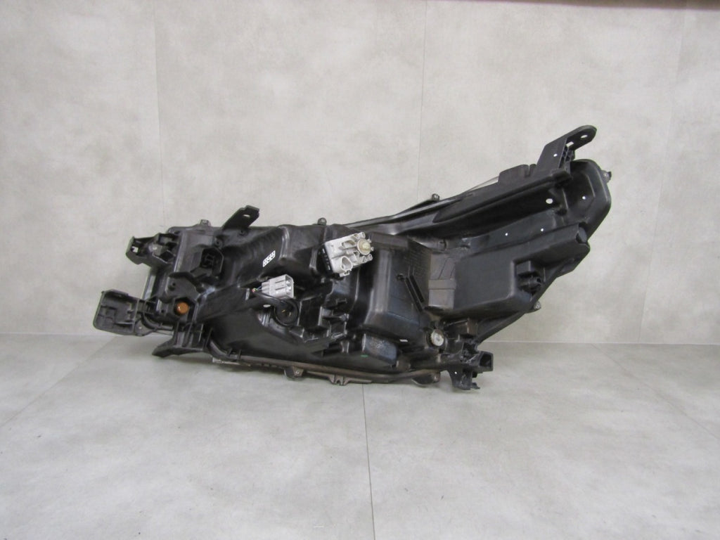 Prednji far TOYOTA HILUX VIII 8 LIFT FULL LED 20- RH desni