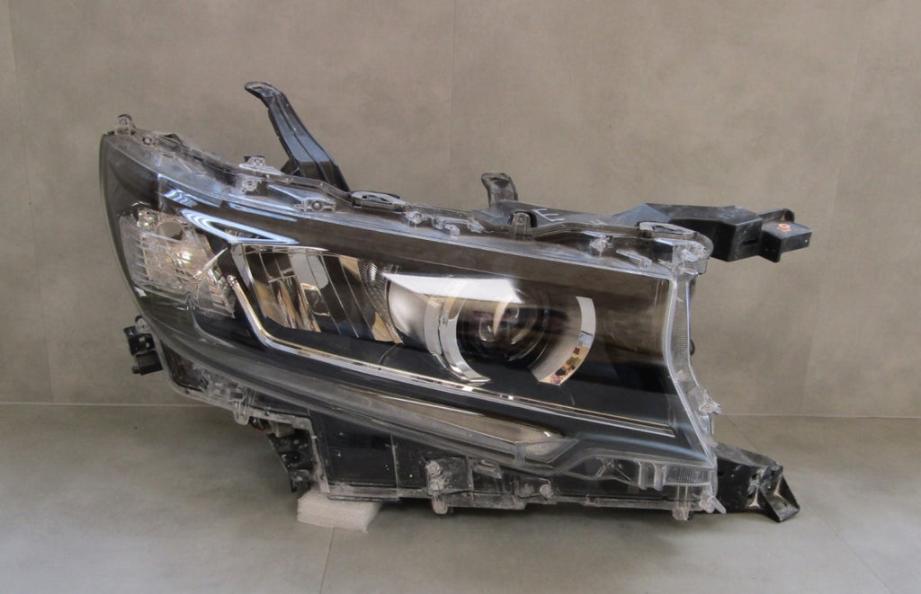 Prednji far Toyota Land Cruiser J150 LIFT LED 18-22 RH
