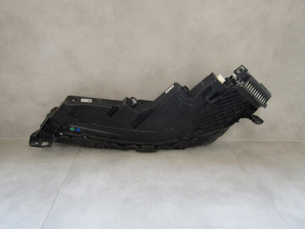 Prednji far BMW 7 G70 LED DRL SVAROWSKI RH desni 22- 9879936