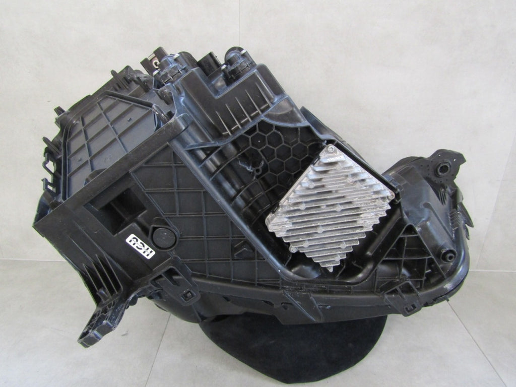 Prednji far AUDI Q3 83A LED RH desni 18- 83A941011