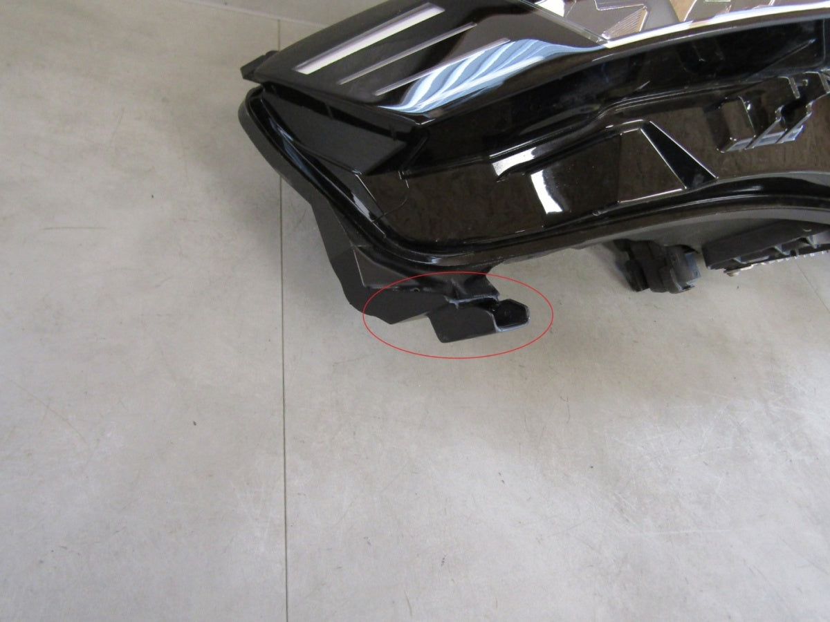 Prednji far RENAULT MEGANE V 5 E-TECH LED RH desni 22- 260104574R