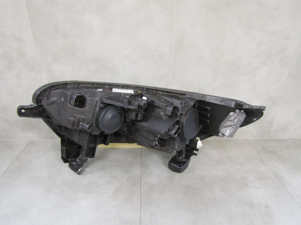 Prednji far RENAULT KADJAR halogen sa sočivom + LED 15-18 RH 260104607R