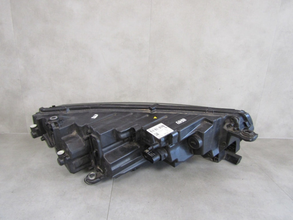 Prednji far SKODA OCTAVIA IV LED 19-24 LH lijevi 5E4941015