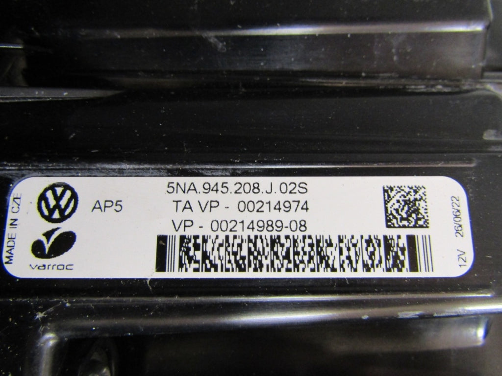 Stop svjetlo VOLKSWAGEN TIGUAN II LIFT 5NA IQ LIGHT 20-14 RH desni 5NA945208J
