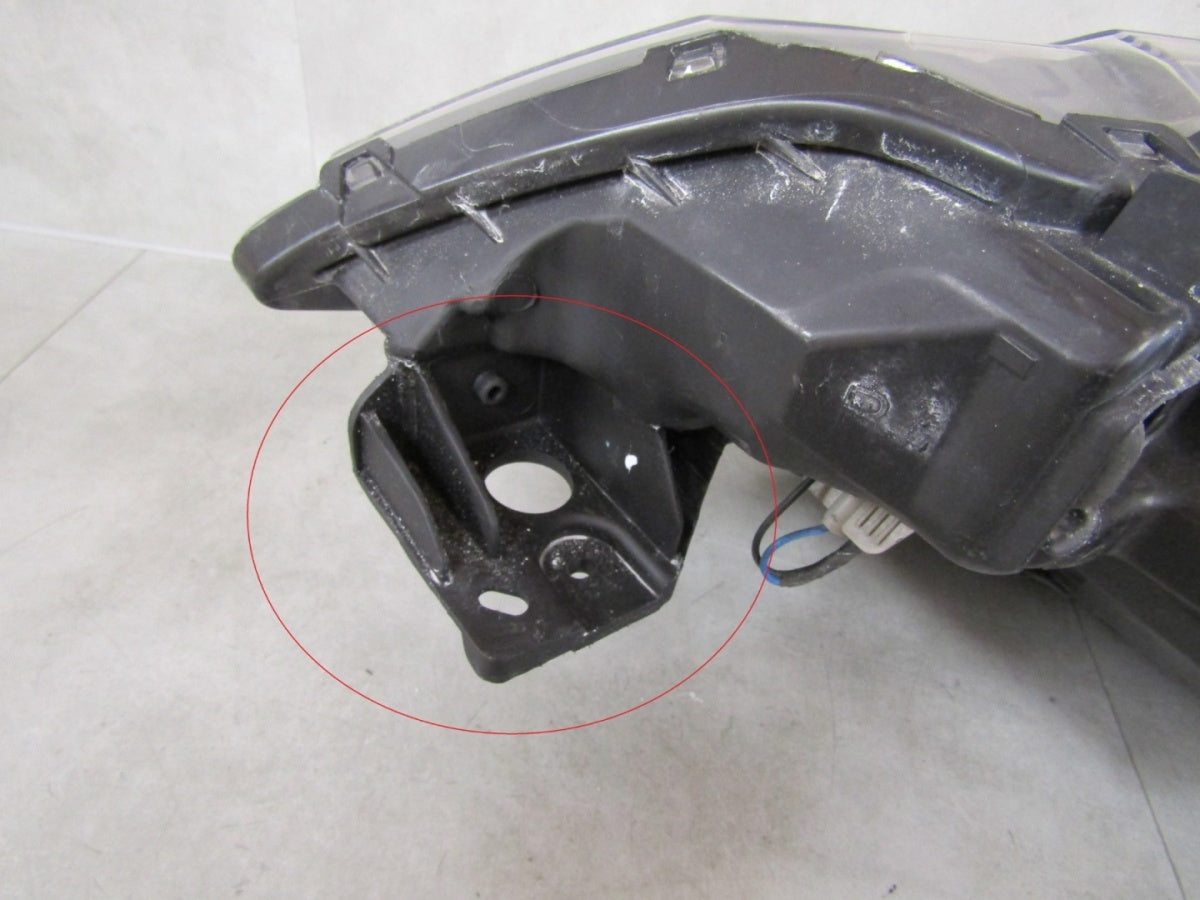 Prednji far MITSUBISHI OUTLANDER III 3 LIFT LED 15-18 RH desni 8301CB-64