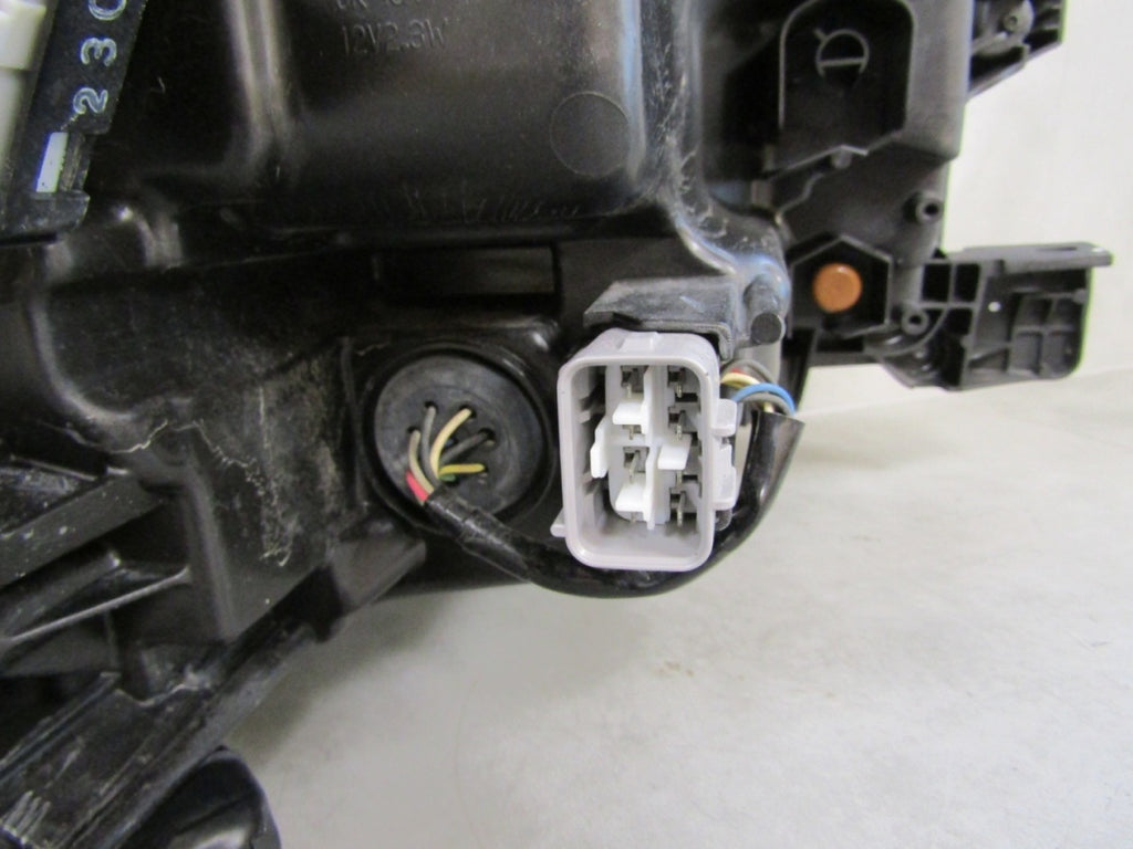 Prednji far TOYOTA HILUX VIII 8 LIFT FULL LED LH lijevi 20-