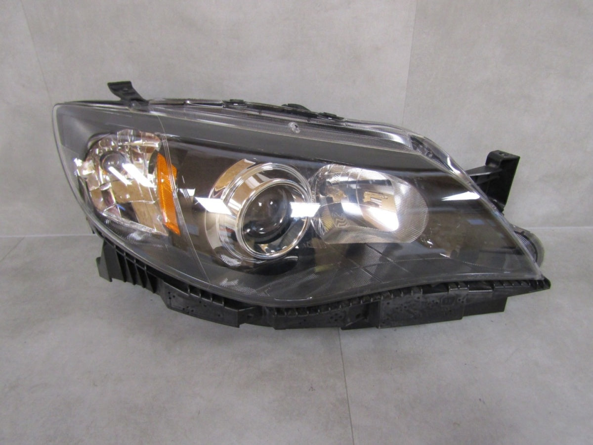 Prednji far SUBARU IMPREZA III WRX STI xenon RH desni 07-13 KANADA