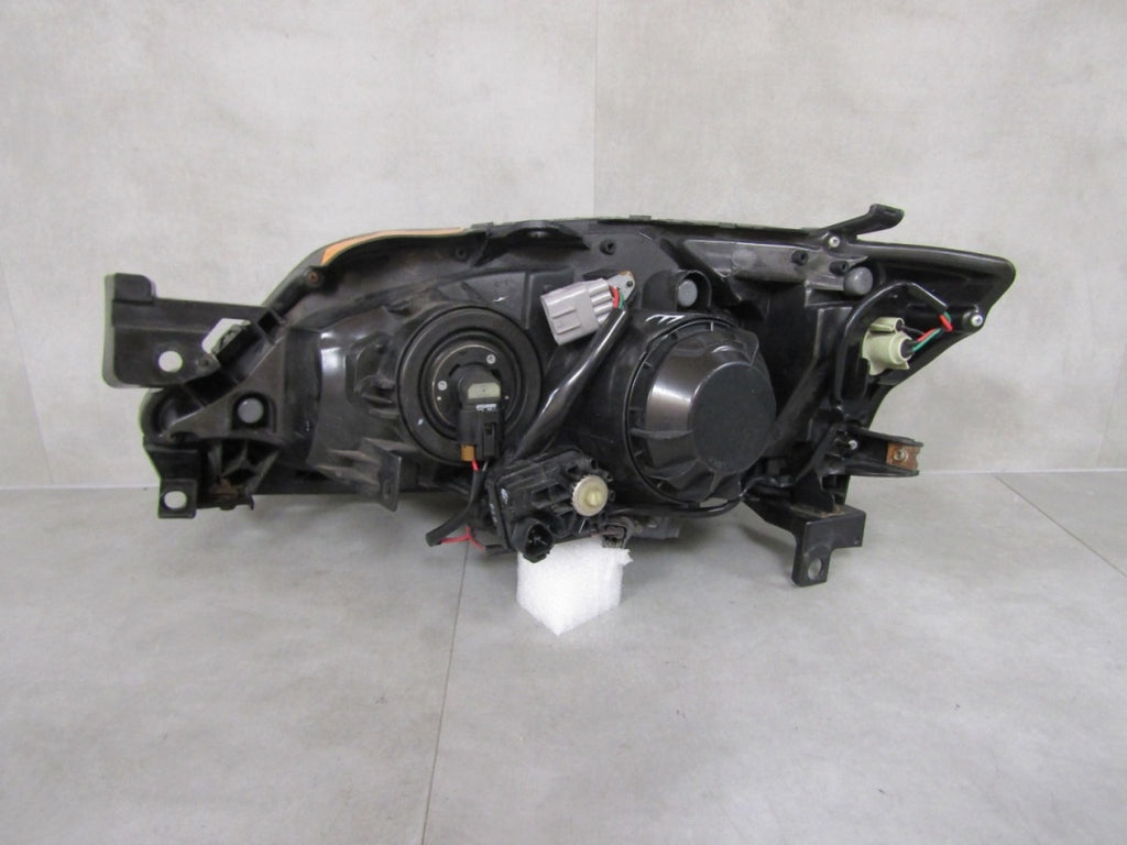 Prednji far SUBARU IMPREZA III WRX STI xenon RH desni 07-13 KANADA