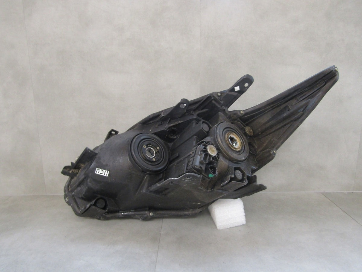 Prednji far TOYOTA PRIUS III 3 halogen sa sočivom 09- RH desni