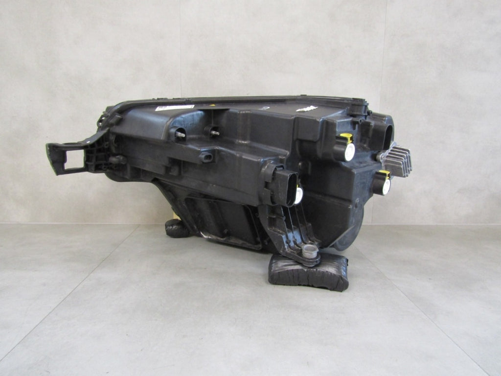 Prednji far SKODA KAROQ LIFT LED 21- RH desni 57B941010