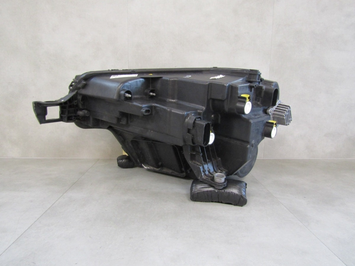 Prednji far SKODA KAROQ LIFT LED 21- RH desni 57B941010