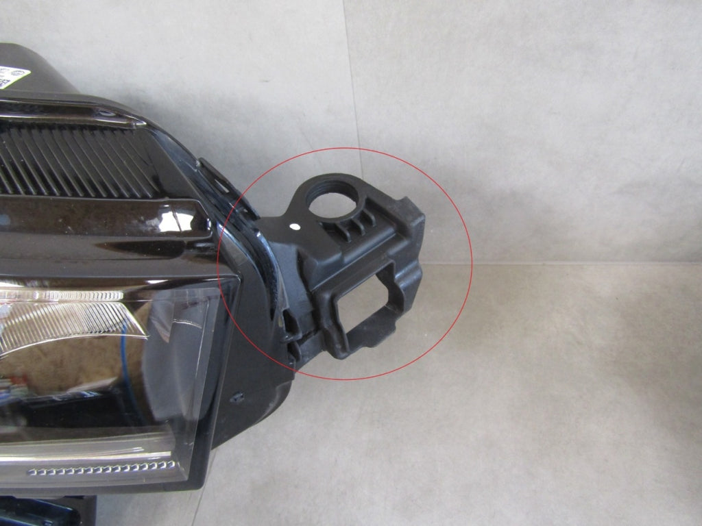 Prednji far SKODA KAROQ LIFT LED 21- RH desni 57B941010