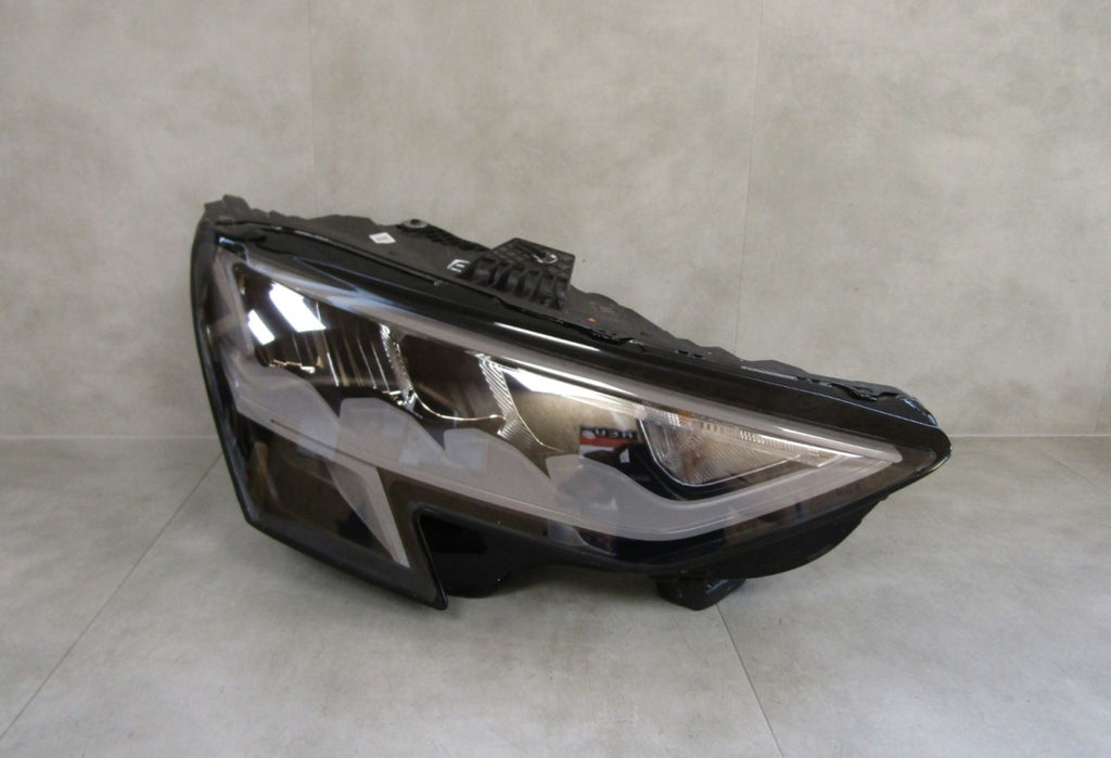 Prednji far AUDI A3 8Y0 LED 20- RH desni 8Y0941012