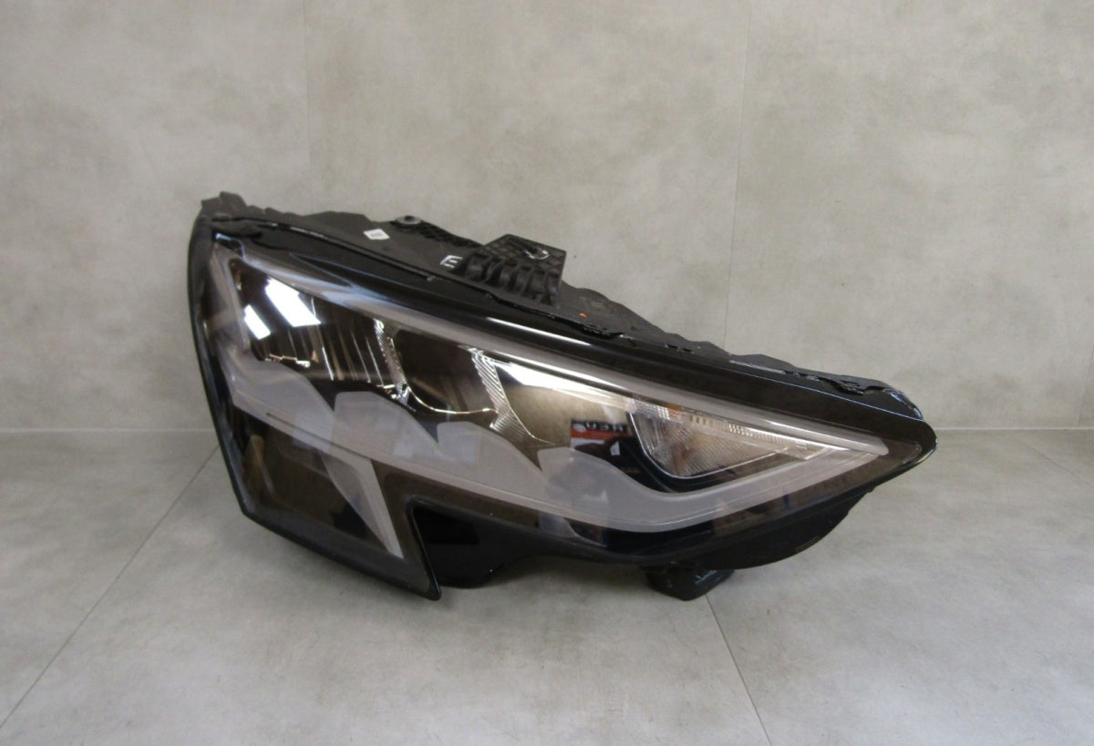 Prednji far AUDI A3 8Y0 LED 20- RH desni 8Y0941012