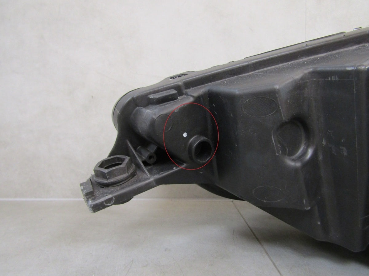 Prednji far AUDI A3 8Y0 LED 20- RH desni 8Y0941012
