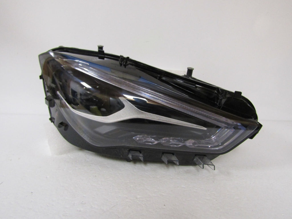 Prednji far MERCEDES CLA W118 LIFT FULL LED 23- RH