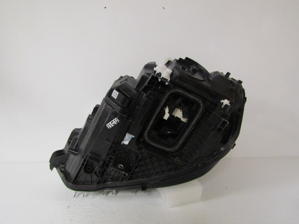 Prednji far MERCEDES CLA W118 LIFT FULL LED 23- RH