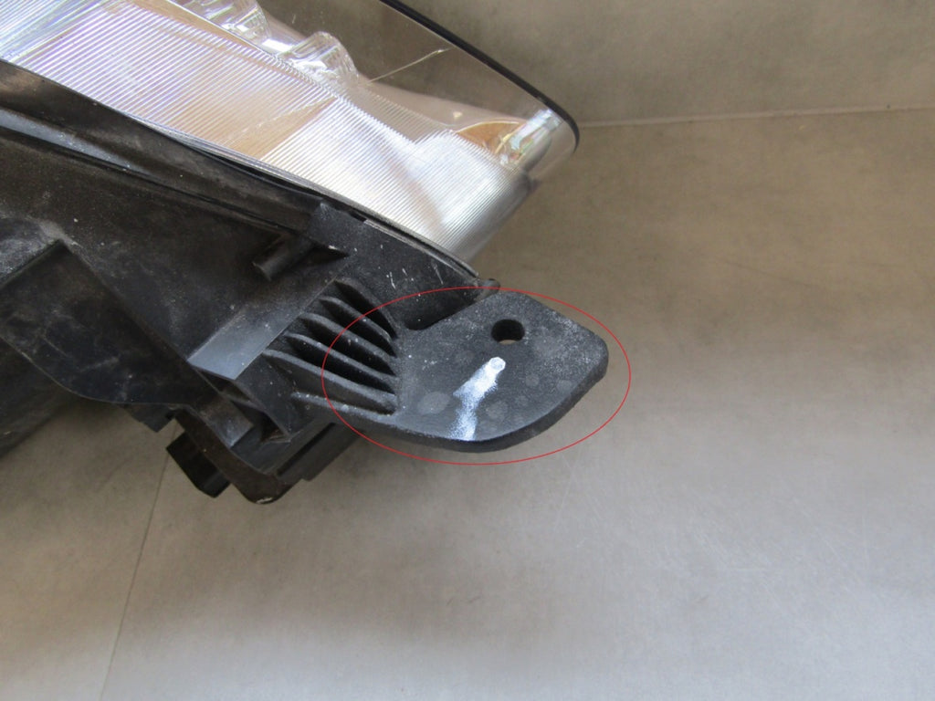 Prednji far TOYOTA PROACE 2 II xenon nezakretni 16-23 LH 9808589980-00