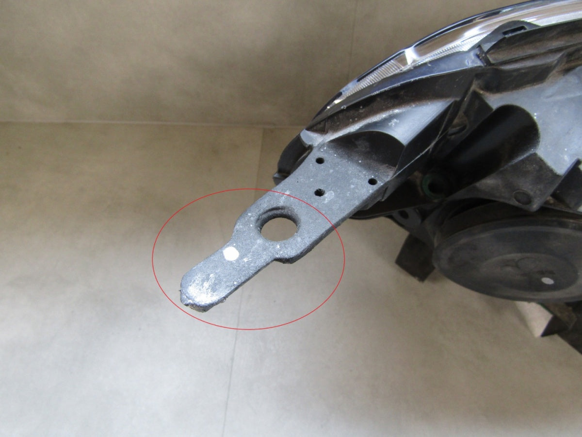 Prednji far TOYOTA PROACE 2 II xenon nezakretni 16-23 LH 9808589980-00