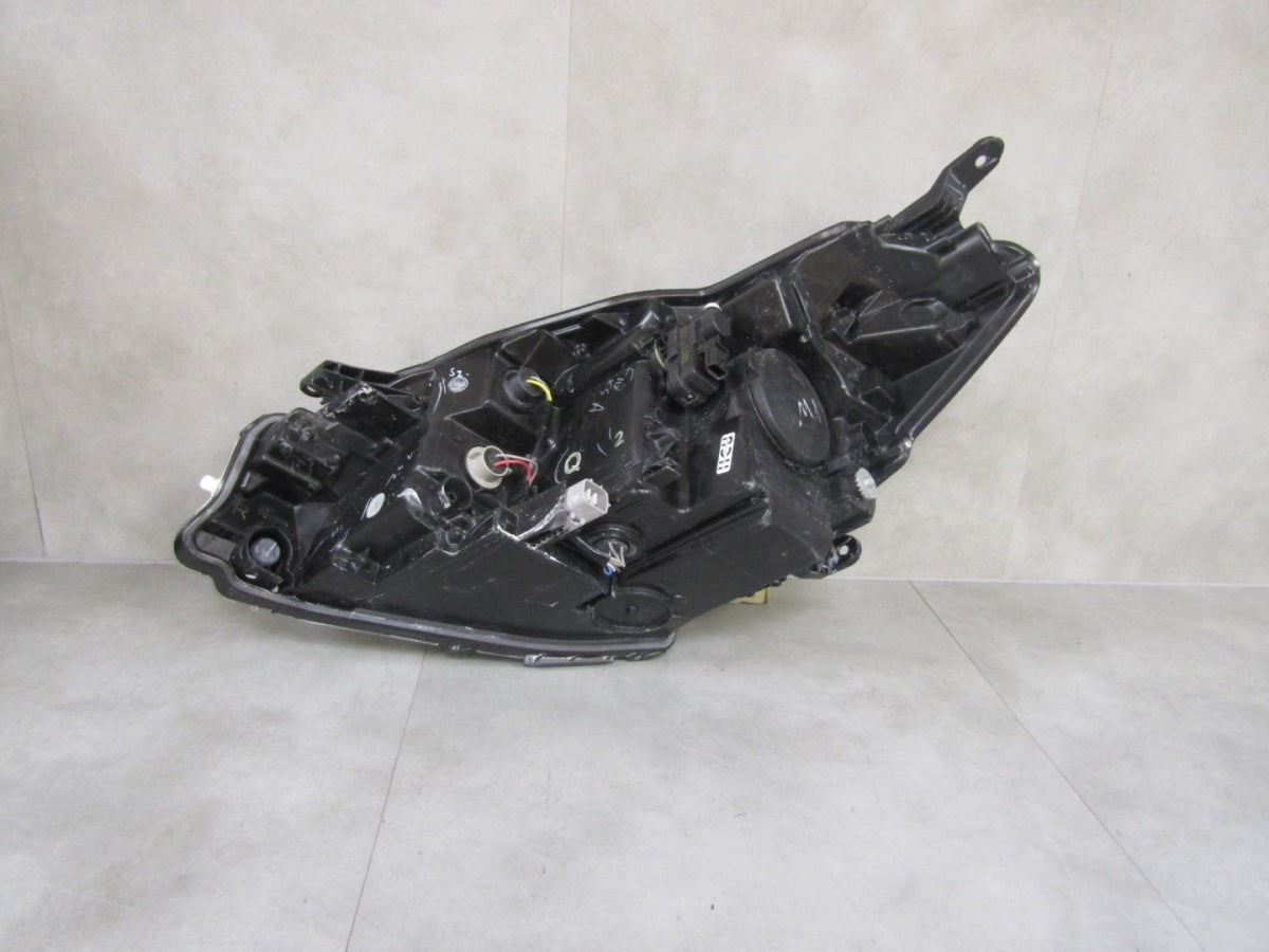 Prednji far Toyota Yaris 3 III Lift halogen sa sočivom 17-20 RH desni
