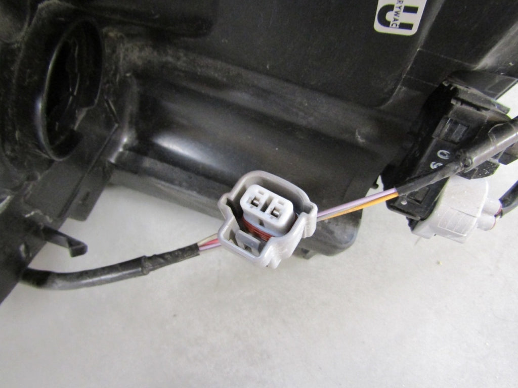 Prednji far TOYOTA RAV4 IV 5 V LED 19-21 RH desni