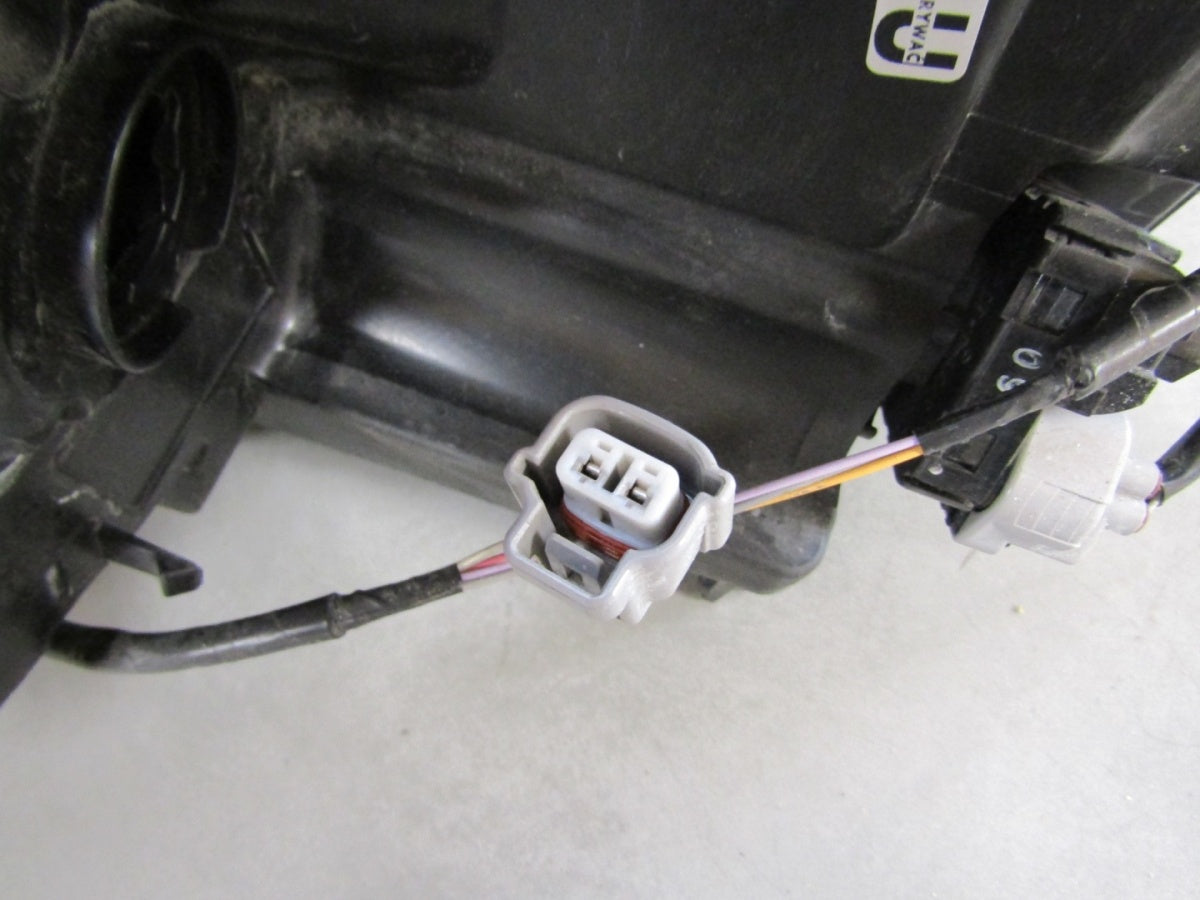 Prednji far TOYOTA RAV4 IV 5 V LED 19-21 RH desni