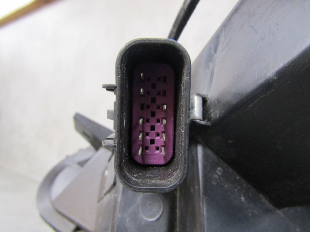 Prednji far MAXUS LDV G10 halogen RH desni 14-
