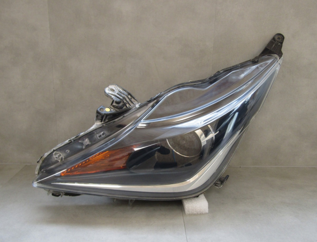 Prednji far TOYOTA AYGO 2 II halogen sa sočivom 14-18 LH