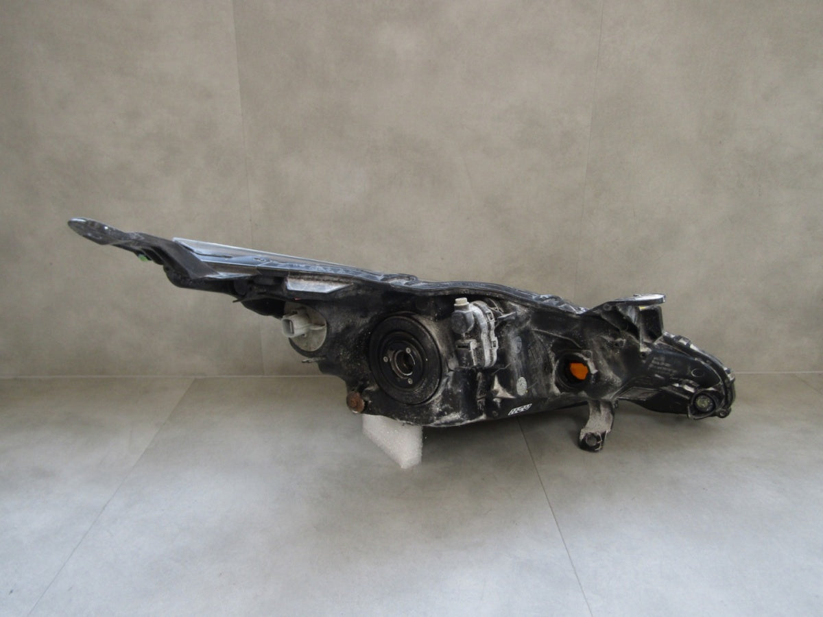 Prednji far TOYOTA AYGO 2 II halogen sa sočivom 14-18 LH