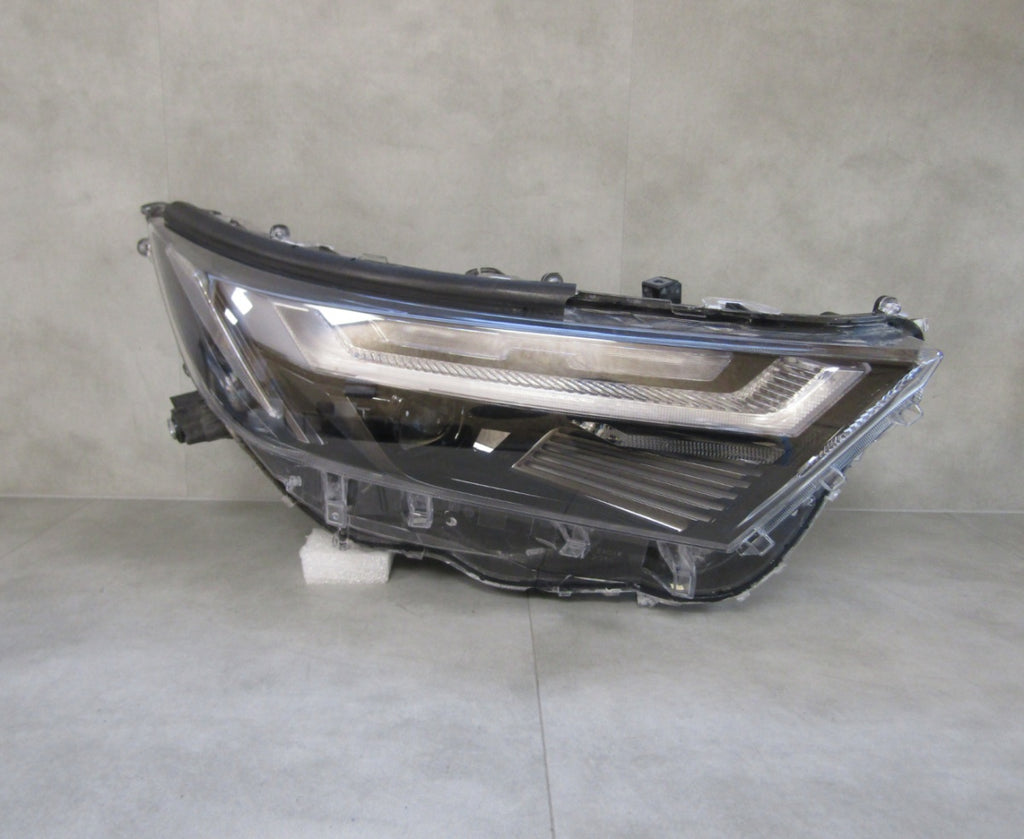 Prednji far TOYOTA RAV 4 IV LIFT FULL LED 21- RH