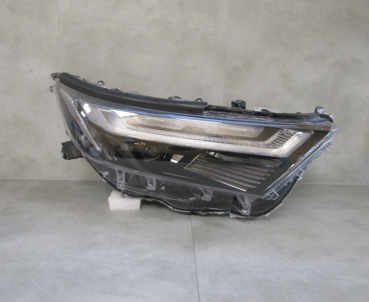 Prednji far TOYOTA RAV 4 IV LIFT FULL LED 21- RH