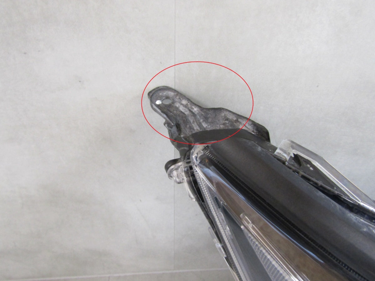 Prednji far TOYOTA RAV 4 IV LIFT FULL LED 21- RH
