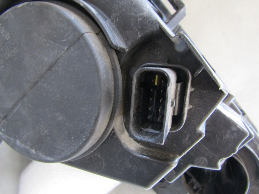 Prednji far CITROEN BERLINGO 4 IV halogen 18- LH