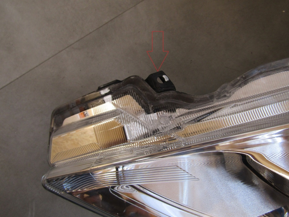 Prednji far NISSAN LEAF I LED LH lijevi 10-17