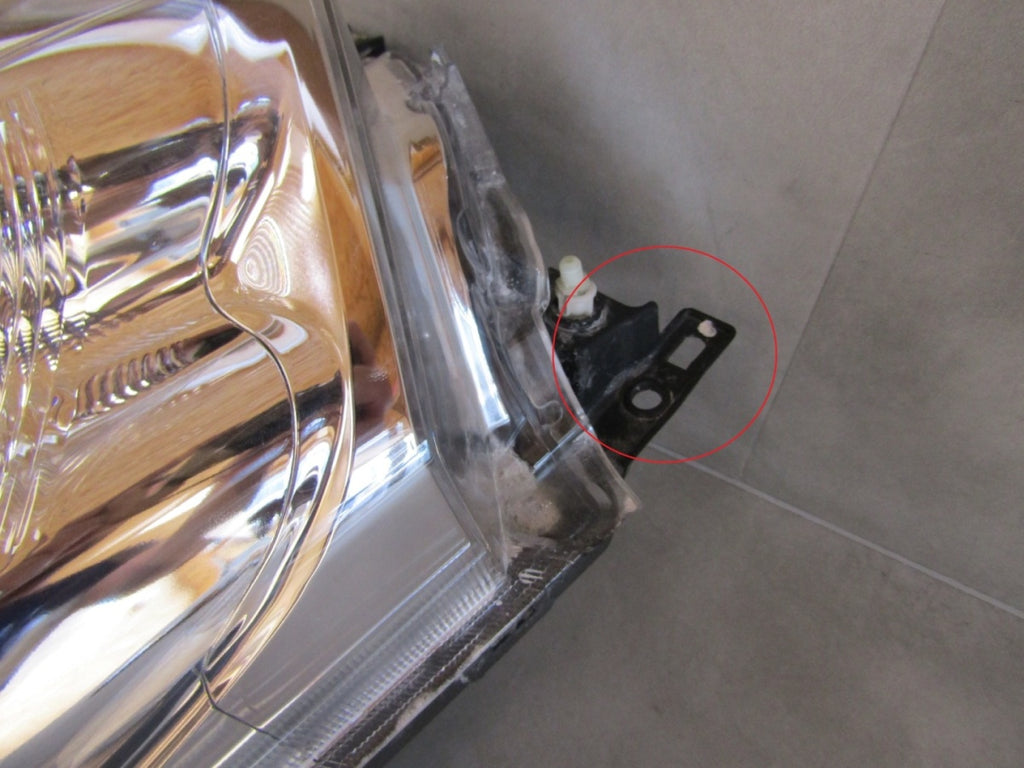 Prednji far NISSAN LEAF I LED LH lijevi 10-17