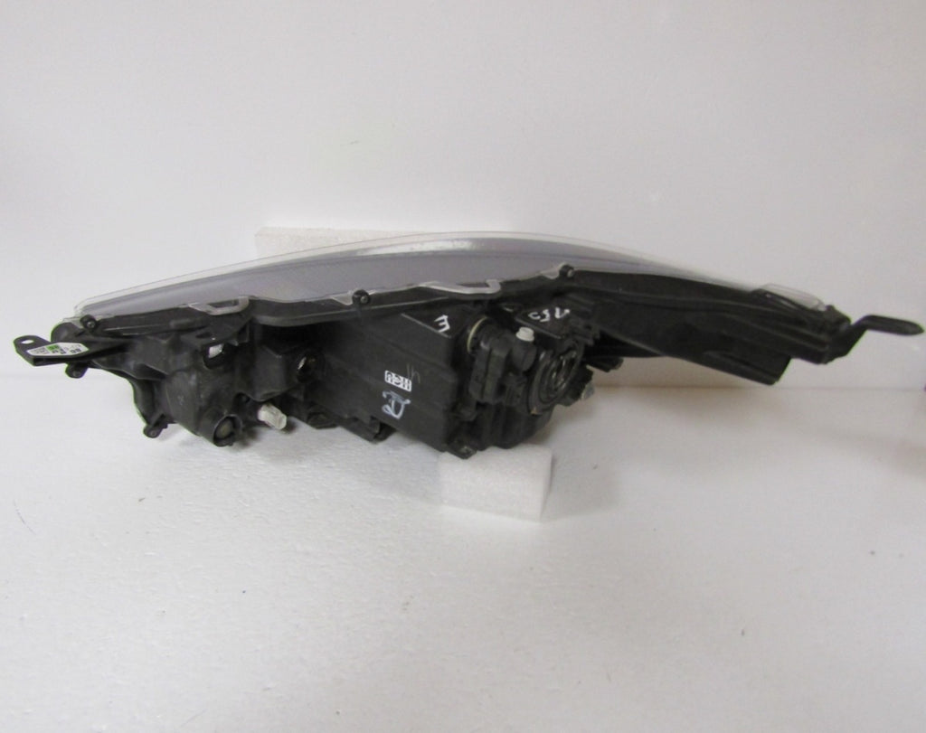 Prednji far TOYOTA YARIS 4 IV halogen sa sočivom 20- / MAZDA 2 22- RH