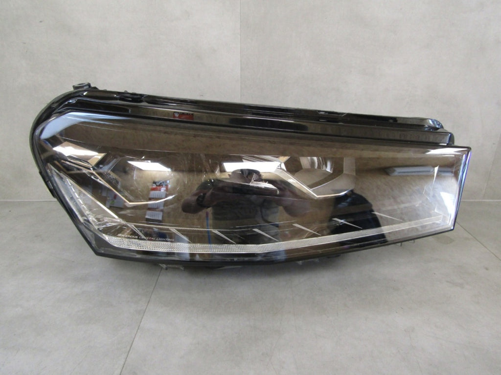 Prednji far SKODA FABIA IV 4 FULL LED RH desni 21- 6VB941016A
