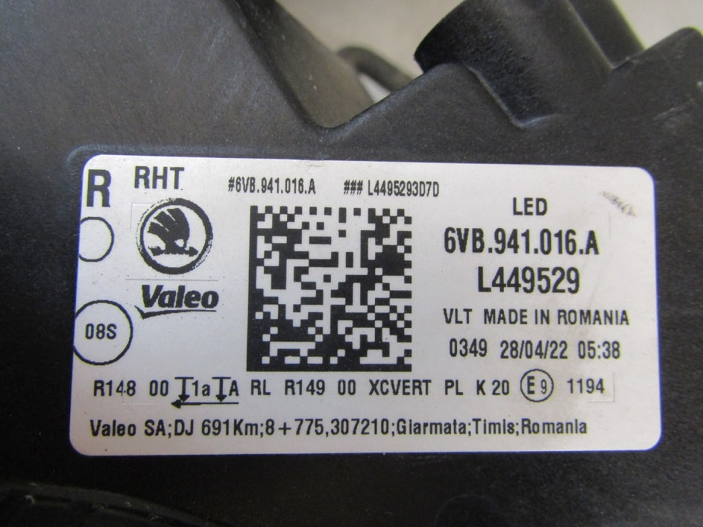 Prednji far SKODA FABIA IV 4 FULL LED RH desni 21- 6VB941016A
