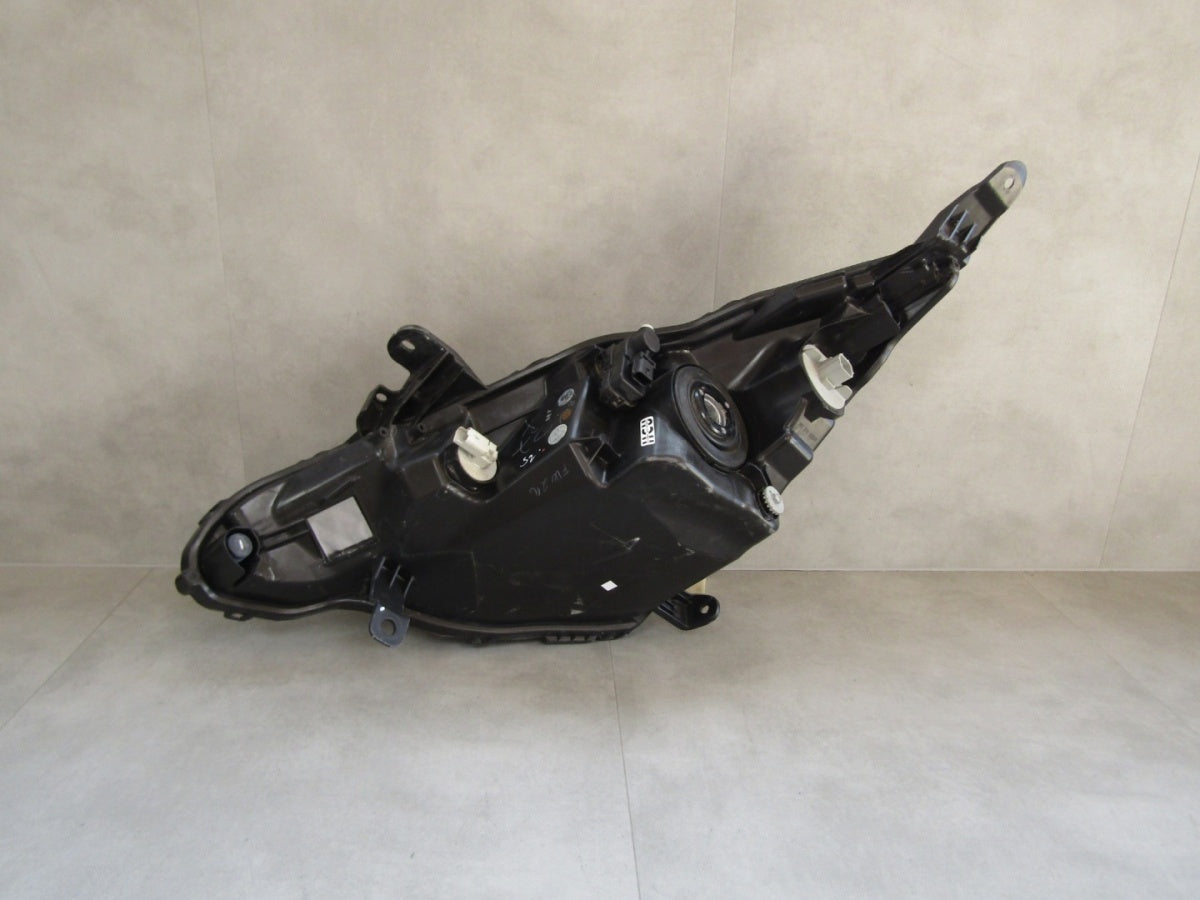 Prednji far Toyota Aygo 2 II halogen sa sočivom + LED 14-18 RH KOITO 0H-17