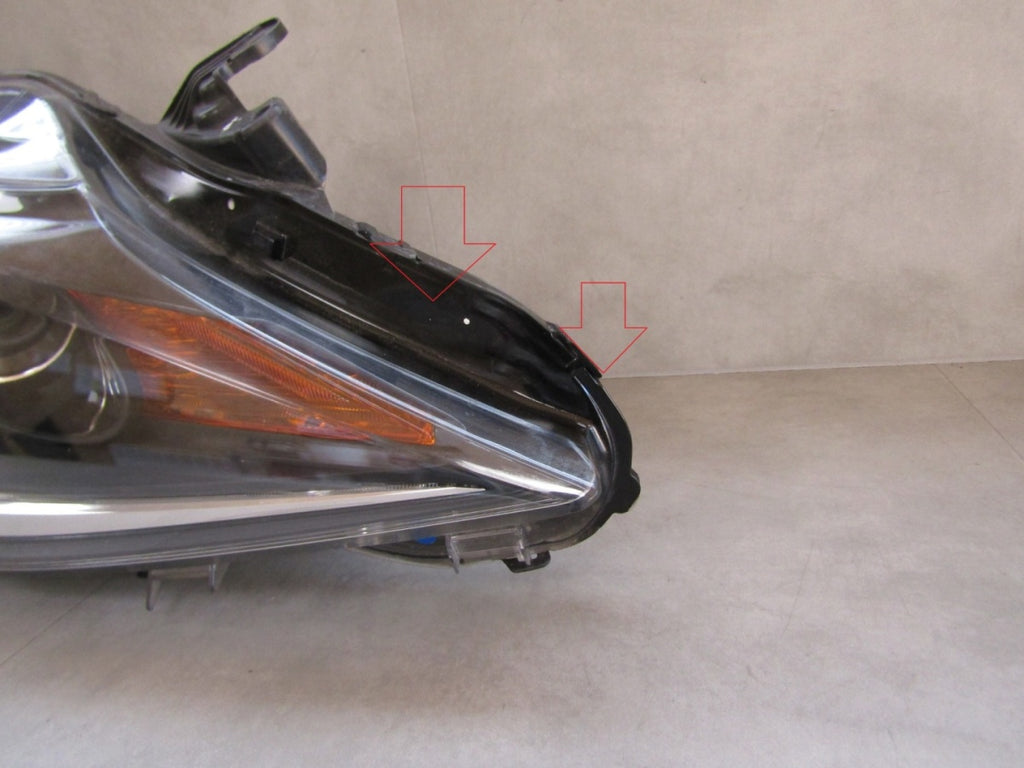 Prednji far Toyota Aygo 2 II halogen sa sočivom + LED 14-18 RH KOITO 0H-17