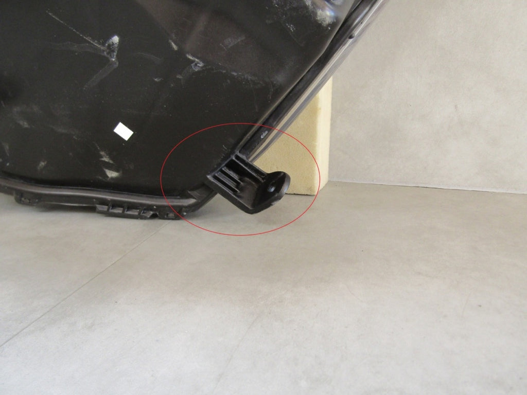 Prednji far Toyota Aygo 2 II halogen sa sočivom + LED 14-18 RH KOITO 0H-17