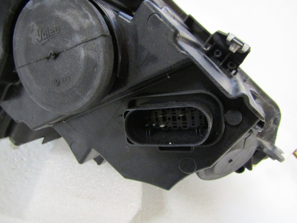 Prednji far VW GOLF 8 VIII LED 19-24 kompletan LH 5H1941005