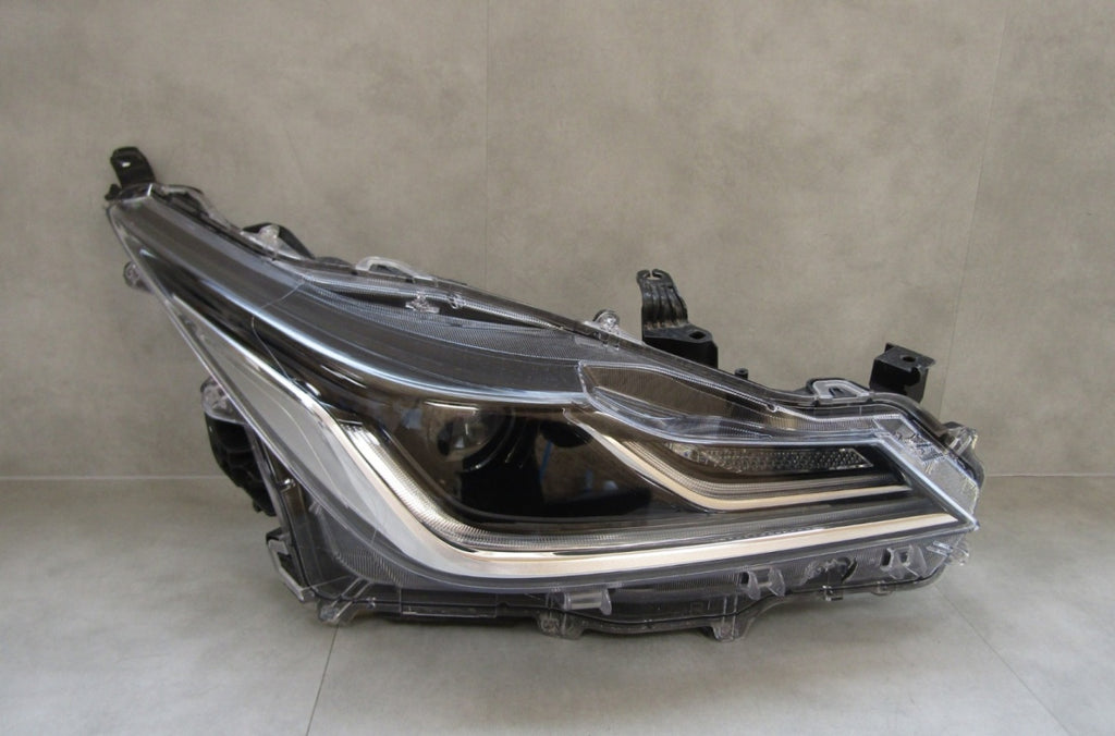 Prednji far TOYOTA COROLLA E21 SEDAN FULL LED RH 18-23 81110-02T51