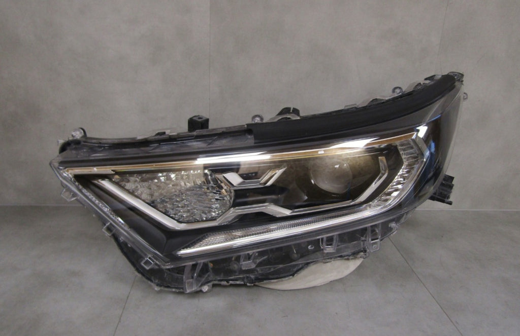 Prednji far TOYOTA RAV4 IV 5 V LED 19-21 LH lijevi