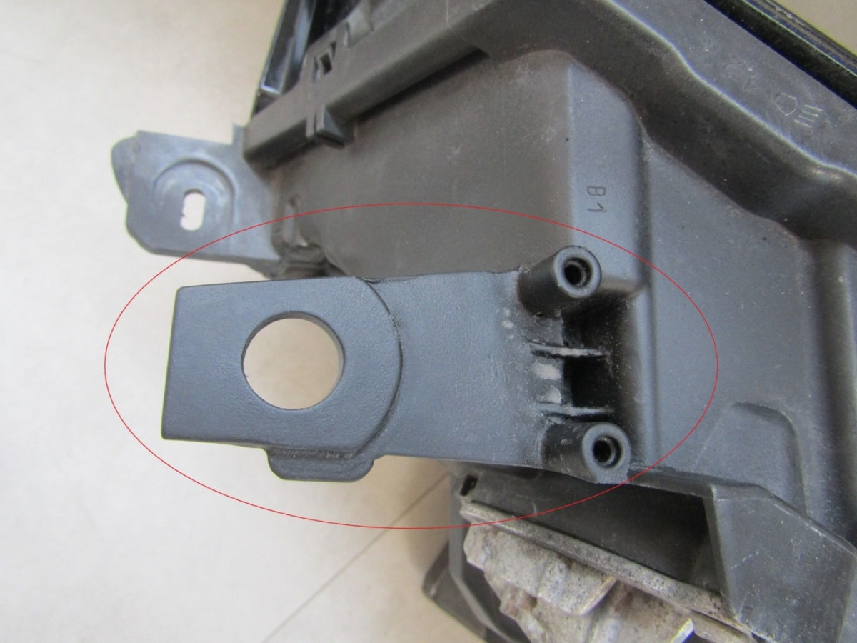 Prednji far LAND ROVER DISCOVERY V FULL LED RH desni 16- HY32-13W029-HB